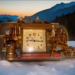 Vintage New Haven Quartz Plastic Fire Place Clock Made In The U.S.A.